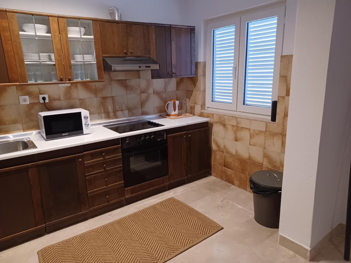 Apartments Andrea Jesenice  Kültér fotó