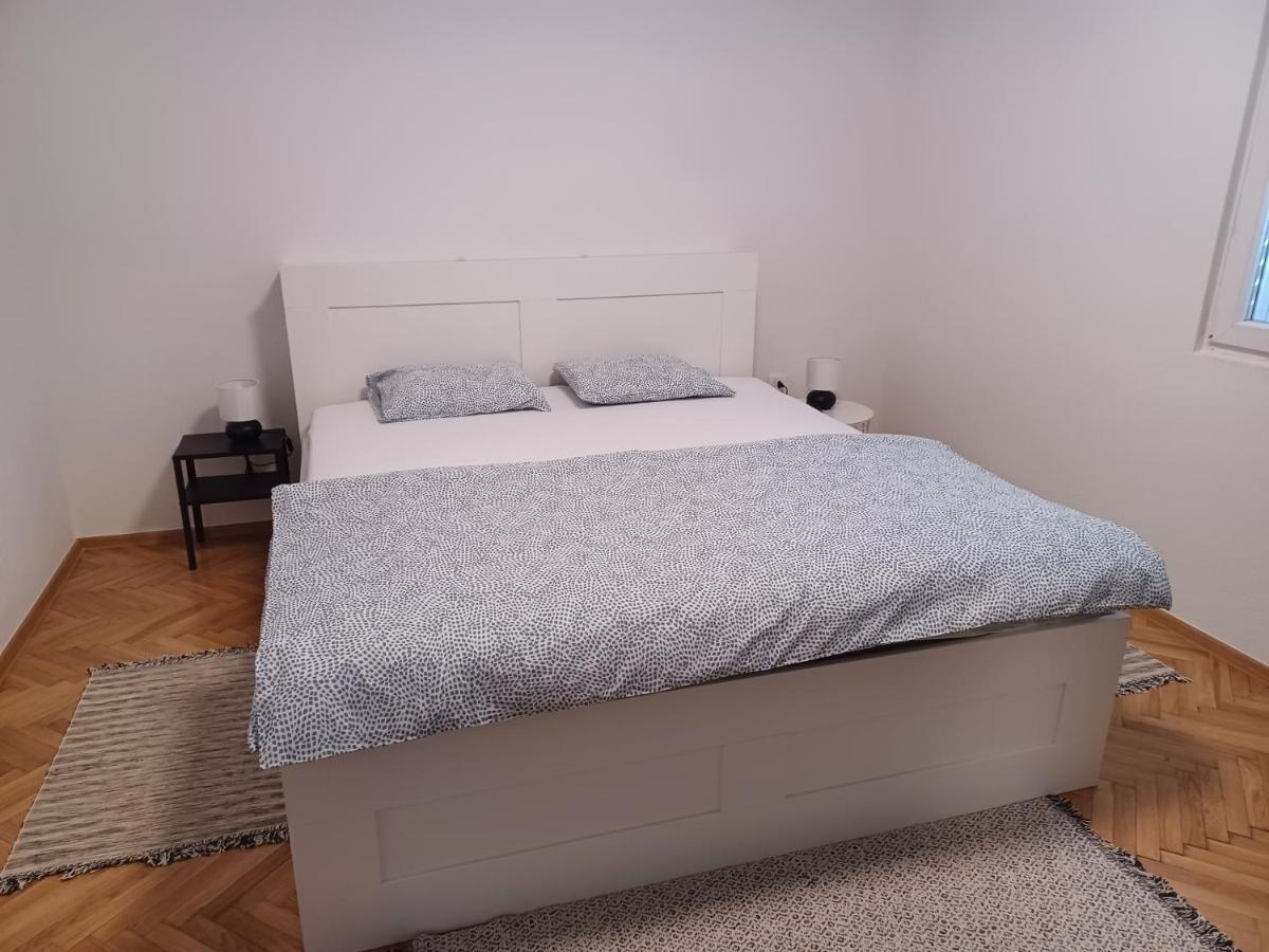 Apartments Andrea Jesenice  Kültér fotó