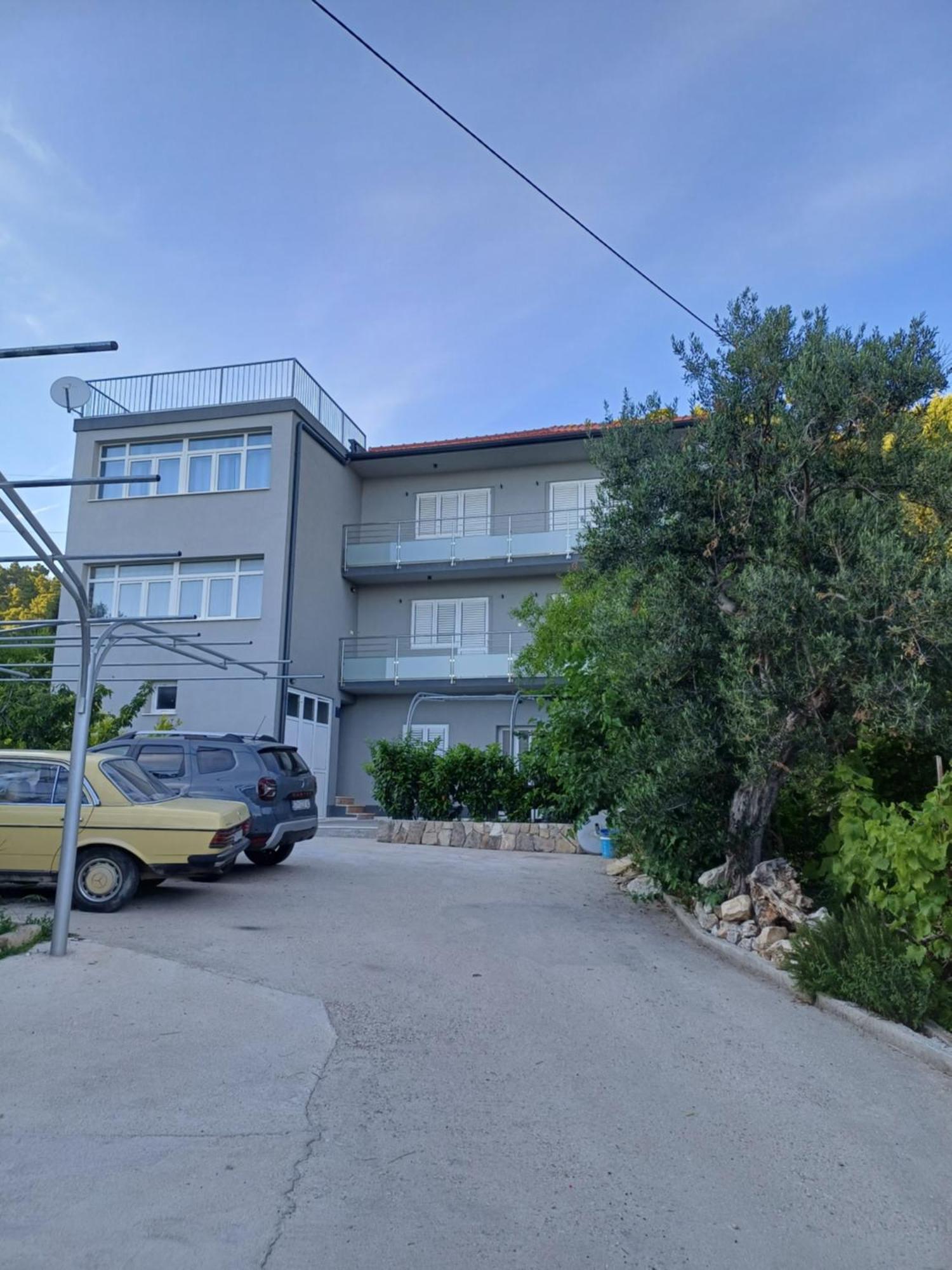 Apartments Andrea Jesenice  Kültér fotó